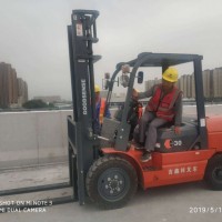 陕西中秦叉车出租3-4T叉车吉鑫祥合力多台租赁