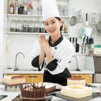 地摊经济复苏？恋茉可丽饼可以站C位！