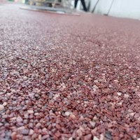 透水混凝土胶粘石地面做法，胶粘剂石施工步骤